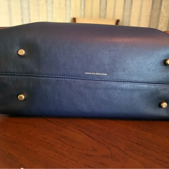 Coach Empire 40 Carryall bag in Navy - Picture 5 of 14